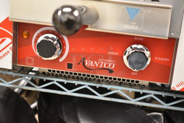 BRAND NEW SCRATCH AND DENT! Avantco 184T140 Commercial 10" Wide Conveyor Toaster with 3" Opening. 300 Slices per Hour. 120 Volts, 1 Phase. Tested and Working! - Image 3 of 7