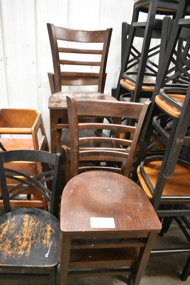 5 Wood Pattern Chairs; 1 Bar Height and 4 Dining Height. 5 Times Your Bid! - Image 1 of 3