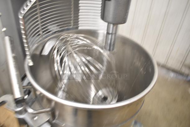 BRAND NEW SCRATCH AND DENT! Avantco MX60 Metal Commercial Floor Style 60 Quart Planetary Dough Mixer w/ Stainless Steel Mixing Bowl, Bowl Guard, Bowl Dolly, Paddle and Whisk Attachments. 240 Volts, 3 Phase. - Image 4 of 11