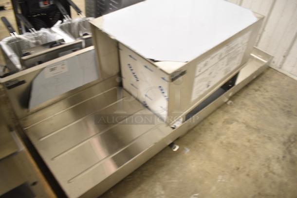 BRAND NEW SCRATCH AND DENT! Glastender Top Piece for Conveyor Style Glass Washer. - Image 2 of 6