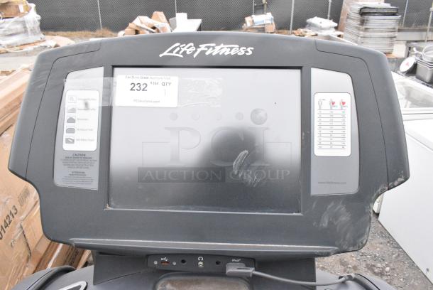 LifeFitness Treadmill w/ Treadmill. - Image 5 of 7