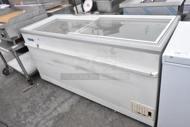 Darby EK60N Metal Chest Freezer Merchandiser. 115 Volts, 1 Phase. - Image 2 of 7