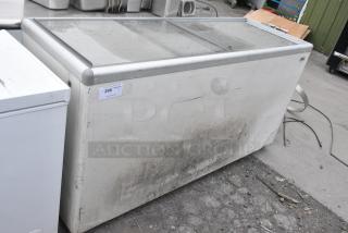 Mimet Metal Chest Freezer Merchandiser. 115 Volts, 1 Phase.