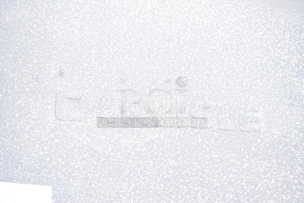 Carlisle Poly Portable Ice Bin on Commercial Casters. - Image 4 of 5