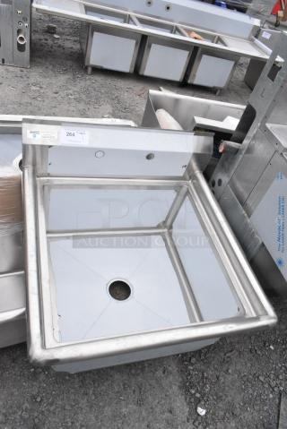 BRAND NEW SCRATCH AND DENT! Steelton 522CS12424 29 1/2" 18-Gauge Stainless Steel One Compartment Commercial Sink without Drainboard - 24" x 24" x 12" Bowl. No Legs.
