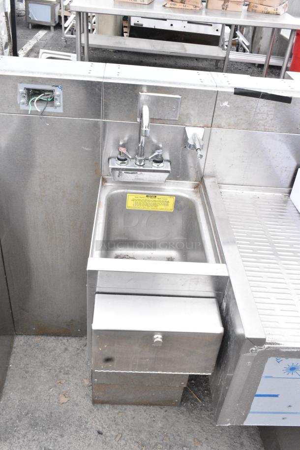 Perlick Stainless Steel Unit w/ 2 Single Bay Sink Bays, Drain Board and Bottle Merchandiser Stand. - Image 7 of 11