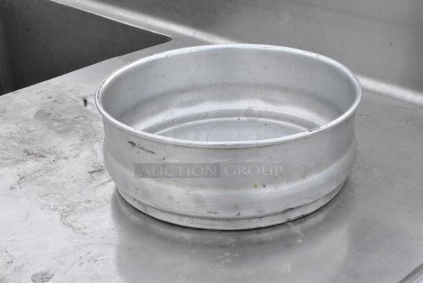 ALL ONE MONEY! Lot of Round Baking Pans. - Image 2 of 3