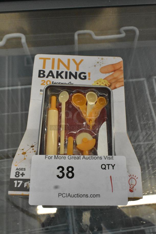 BRAND NEW Tiny Baking Set. - Image 1 of 5