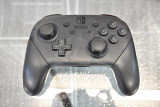 BRAND NEW IN BOX! Nintendo Switch Pro Controller