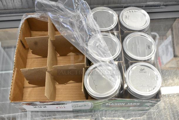 ALL ONE MONEY! Various Lot Including White Baskets and 6 Ball Mason Jar w/ Lid - Image 4 of 9