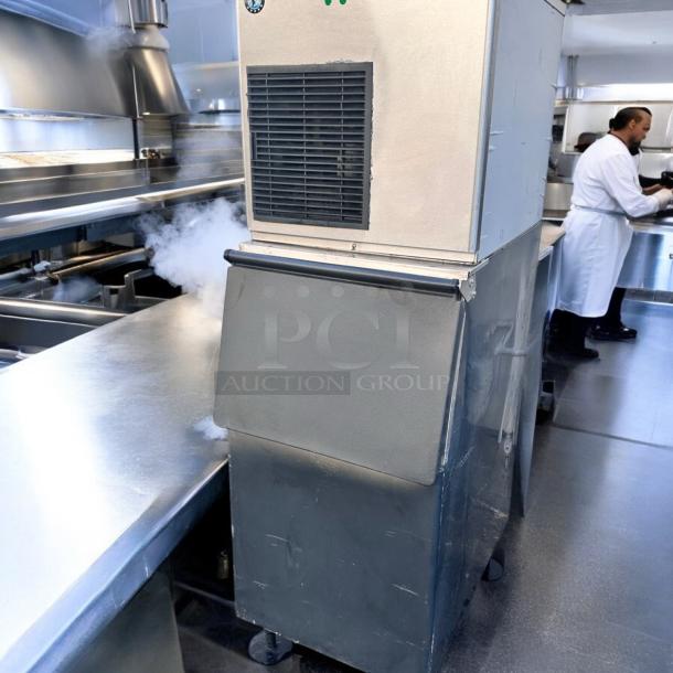 Excellent Condition Hoshizaki F-450MAJ Ice Maker with Bin – 115V – Tested & Working! - Image 2 of 5