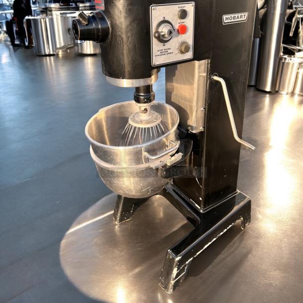 Excellent Hobart D-330 30 Qt Commercial Mixer – 208V – Tested & Working! - Image 2 of 8