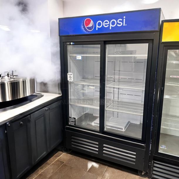 Excellent Condition QBD CD45-HC Glass Door Refrigerator – 115V – Tested & Working! - Image 3 of 7