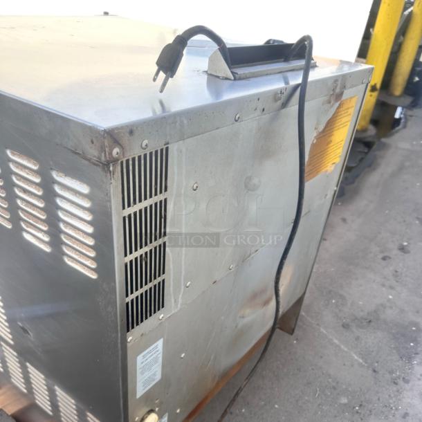 Excellent Condition Moffat Turbofan G32D5 Convection Oven – Gas – Tested & Working! - Image 6 of 8