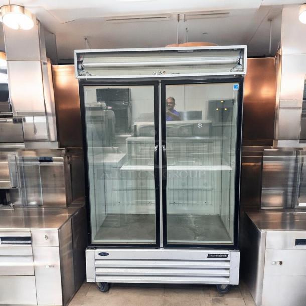 Excellent Condition Standex NLGFP48-HG-W Two-Door Glass Refrigerator – 115V – Tested & Working! - Image 5 of 8