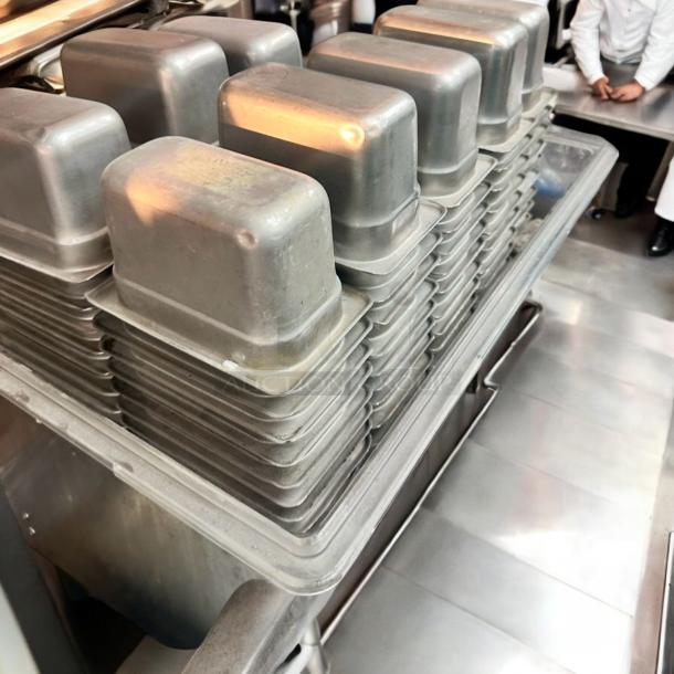 Excellent Condition Winco SPJL-904 Stainless Steel Loaf Pans – NSF Certified! - Image 3 of 4