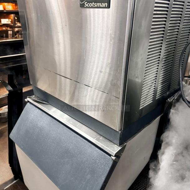 Excellent Scotsman CME506AS-1H Ice Maker with Storage Bin – 115V – Tested & Working! - Image 2 of 3