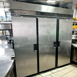 Excellent Condition Manitowoc Three-Door Commercial Refrigerator – Tested & Working!