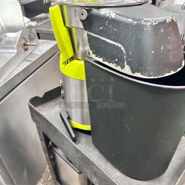 Excellent Condition Santos Type 68V1 Commercial Juice Extractor – 110-120V – Tested & Working! - Image 6 of 7