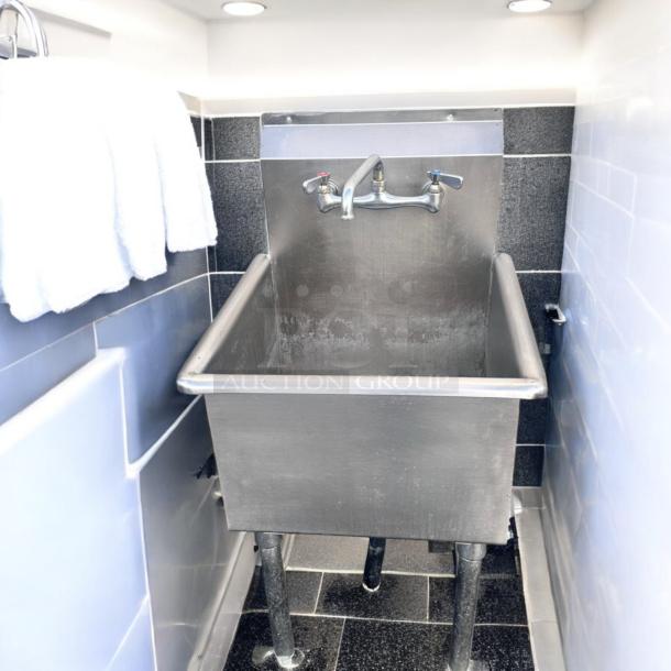 Excellent Condition Stainless Steel Hand Sink – Fully Functional! - Image 1 of 4