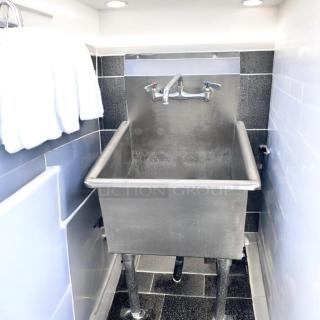 Excellent Condition Stainless Steel Hand Sink – Fully Functional!