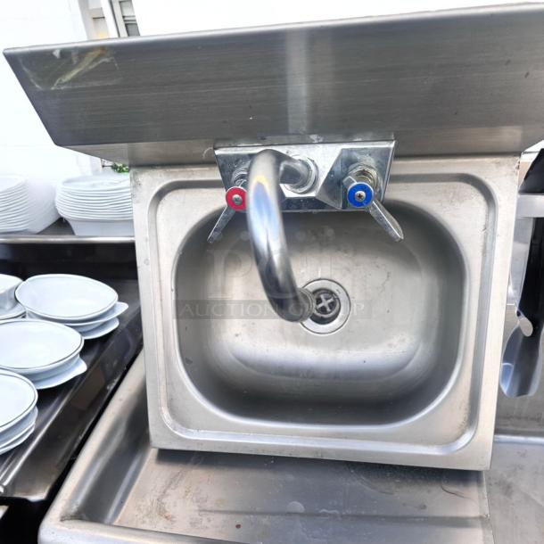 Excellent Condition Stainless Steel Hand Sink – Fully Tested & Working! - Image 4 of 5
