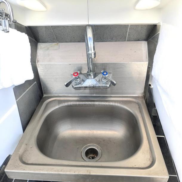 Excellent Condition Stainless Steel Hand Sink – Fully Tested & Working! - Image 5 of 5