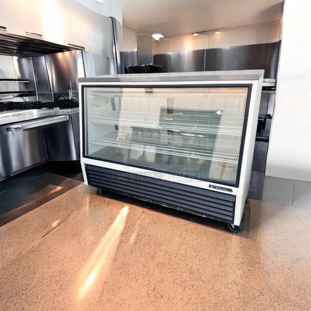 Excellent True TSID-72-2 Refrigerated Display Case – 115V – Tested and Working! - Image 5 of 10