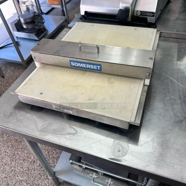 Excellent Condition Somerset SDS-130 Dough Sheeter – Tested & Working! - Image 2 of 7