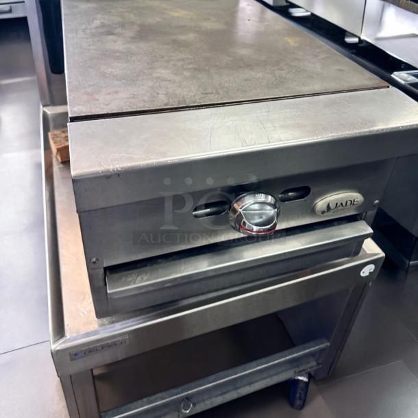 Excellent Condition Jade Range Commercial Griddle – Heavy Duty – NSF Certified – Tested & Working! - Image 4 of 5