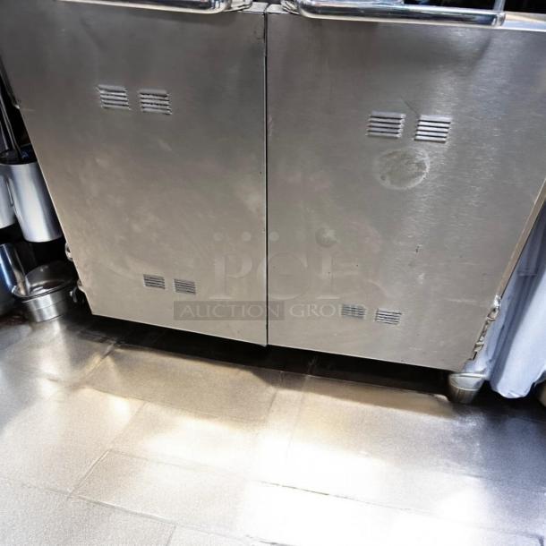 Excellent Condition Alto-Shaam 750-CTUS Hot Food Holding Cabinet – 120V – Tested & Working! - Image 4 of 7