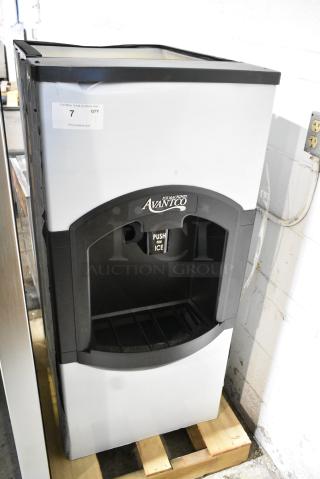 BRAND NEW! 2024 Avantco 194HBN12022 Stainless Steel Commercial 22" Wide Hotel Ice Dispenser 120 lb. Capacity. 115 Volts, 1 Phase.