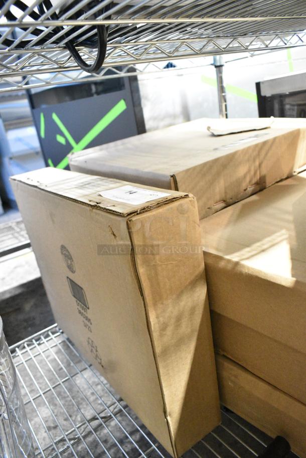 5 BRAND NEW! Boxes of 12 Cambro 1418PER100 Camtray Food Trays. 5 Times Your Bid! - Image 1 of 2