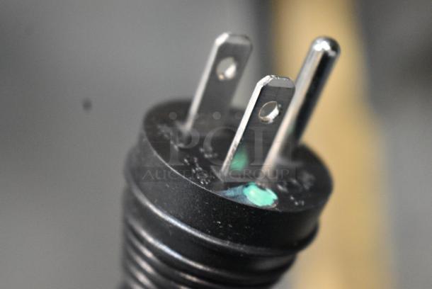 BRAND NEW SCRATCH AND DENT! Summit Accucold FF6LW Commercial Undercounter Single Door Cooler. 115 Volts, 1 Phase. Tested and Working! - Image 5 of 6