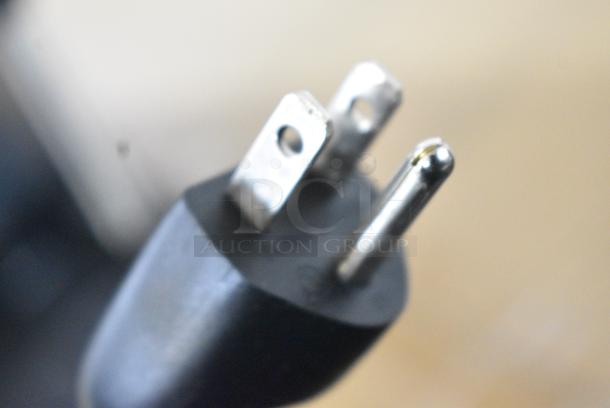 BRAND NEW SCRATCH AND DENT! Breville BES450 Compact Espresso Maker. 120 Volts, 1 Phase. - Image 6 of 9