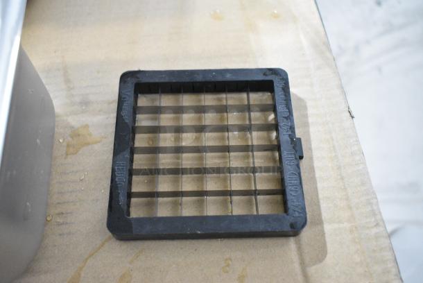 16 BRAND NEW SCRATCH AND DENT! Items Including Stainless Steel Drop In Bins, Metal Fry Basket and 9 Knives. 16 Times Your Bid! - Image 3 of 7