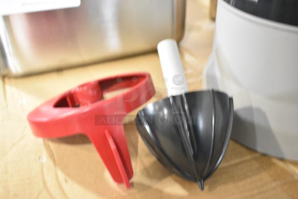 BRAND NEW SCRATCH AND DENT! Robot Coupe Food Processor Bowl - Image 3 of 5