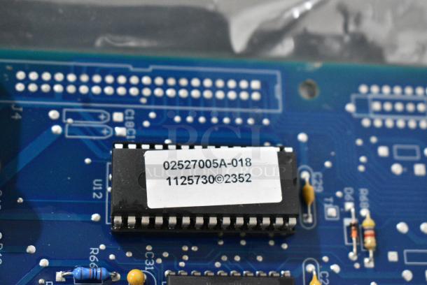 3 BRAND NEW SCRATCH AND DENT! Items Including Estella Caffe 236PECEM20 Group Solenoid Valve for ECEM1 Espresso Machines and Circuit Board. 3 Times Your Bid! - Image 4 of 11