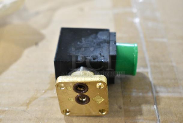 3 BRAND NEW SCRATCH AND DENT! Items Including Estella Caffe 236PECEM20 Group Solenoid Valve for ECEM1 Espresso Machines and Circuit Board. 3 Times Your Bid! - Image 9 of 11