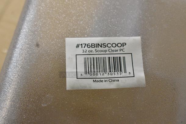 BRAND NEW SCRATCH AND DENT! 176BINSCOOP Baker's Lane 32 oz. Clear Plastic Utility and Ice Scoop - Image 3 of 3