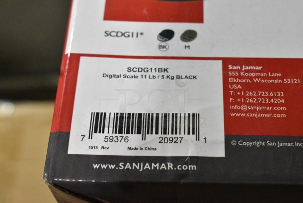 BRAND NEW SCRATCH AND DENT! San Jamar / Escali SCDG11BK 11 lb. Black Round Digital Portion Control Kitchen Scale - Image 3 of 3