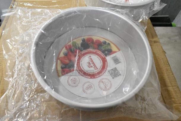 3 BRAND NEW SCRATCH AND DENT! Metal Items Including CHoice 176ALSPILLFL Choice Full Size 6" Deep Aluminum Steam Table Spillage / Water Pan, 2 Fat Daddio's PCC-103 ProSeries 10" x 3" Round Anodized Aluminum Straight Sided Cheesecake Pan with Removable Bottom. 3 Times Your Bid! - Image 8 of 11