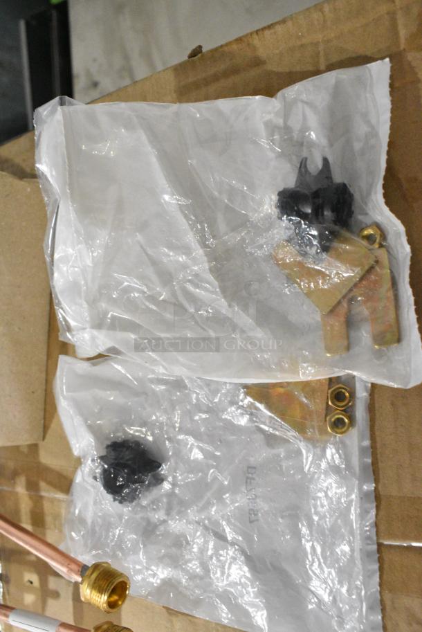 BRAND NEW SCRATCH AND DENT! Box of 2 Delta Faucet 501LF-HGMHDF Single Lever Deck Mount Lavatory Faucet with Vandal-Resistant Lever Handle and 0.5 GPM Aerator - Image 3 of 8