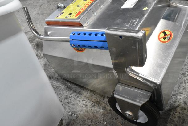 BRAND NEW SCRATCH AND DENT! Shortening Shuttle Stainless Steel Oil Transport Pump - Image 7 of 8