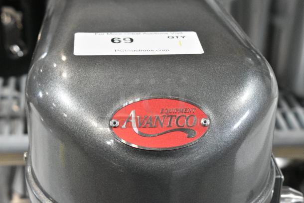 BRAND NEW SCRATCH AND DENT! Avantco MX30H Metal Commercial Floor Style 30 Quart Planetary Dough Mixer w/ Stainless Steel Mixing Bowl, Bowl Guard, Whisk, Paddle and Dough Hook Attachments. 120 Volts, 1 Phase. Tested and Does Not Power On - Image 3 of 9
