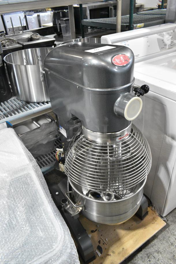 BRAND NEW SCRATCH AND DENT! Avantco MX30H Metal Commercial Floor Style 30 Quart Planetary Dough Mixer w/ Stainless Steel Mixing Bowl, Bowl Guard, Whisk, Paddle and Dough Hook Attachments. 120 Volts, 1 Phase. Tested and Does Not Power On - Image 4 of 9