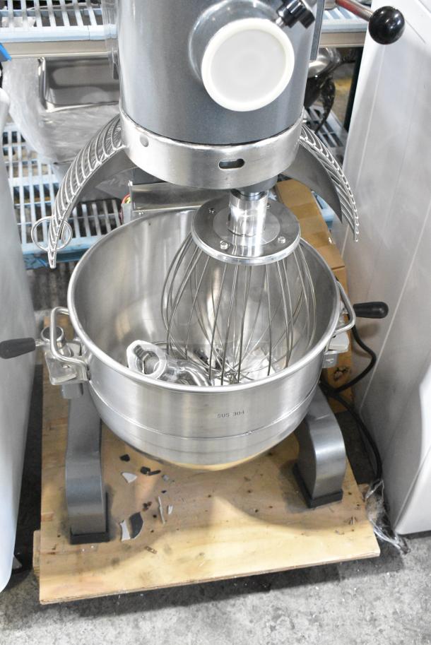 BRAND NEW SCRATCH AND DENT! Avantco MX30H Metal Commercial Floor Style 30 Quart Planetary Dough Mixer w/ Stainless Steel Mixing Bowl, Bowl Guard, Whisk, Paddle and Dough Hook Attachments. 120 Volts, 1 Phase. Tested and Does Not Power On - Image 5 of 9