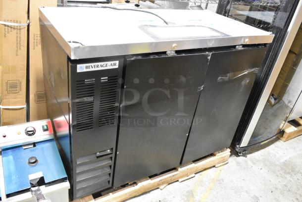 BRAND NEW SCRATCH AND DENT! Beverage Air DD48HC-1-B-ALT Commercial Double Tap Kegerator Beer Dispenser. 115 Volts, 1 Phase. Tested and Working! - Image 1 of 9