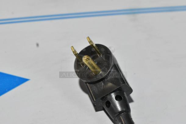 BRAND NEW SCRATCH AND DENT! Beverage Air DD48HC-1-B-ALT Commercial Double Tap Kegerator Beer Dispenser. 115 Volts, 1 Phase. Tested and Working! - Image 5 of 9