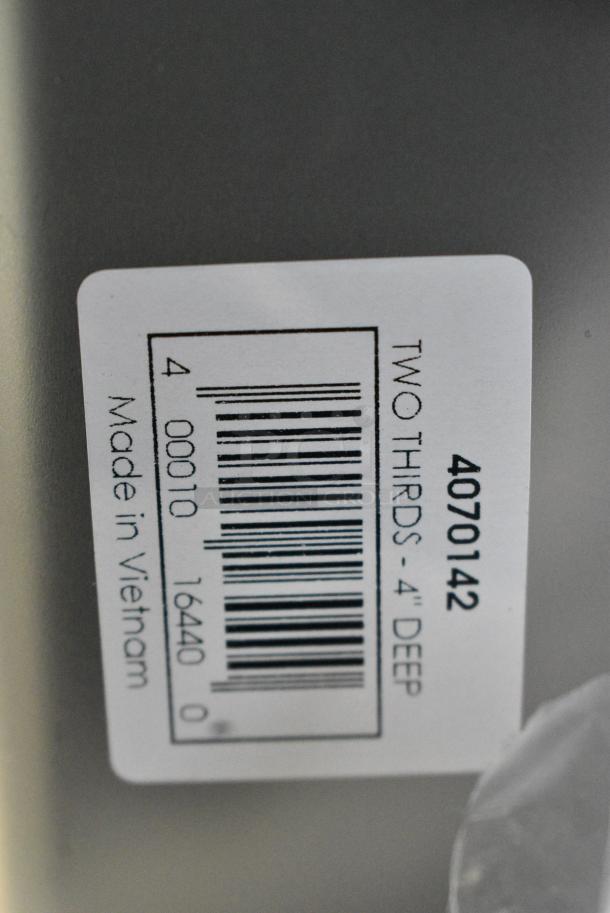 8 BRAND NEW SCRATCH AND DENT! Choice 4070142 2/3 Size 4" Deep Anti-Jam Stainless Steel Steam Table / Hotel Pan. 8 Times Your Bid! - Image 4 of 4